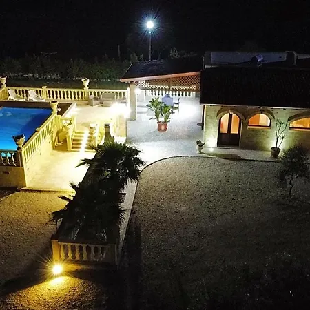 Nefertari Salento Corsano (Apulia)