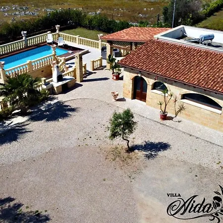 Nefertari Salento *